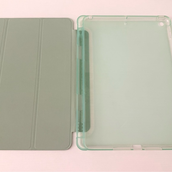 Green and pink ipad 10.2 inch case - Picture 2 of 3